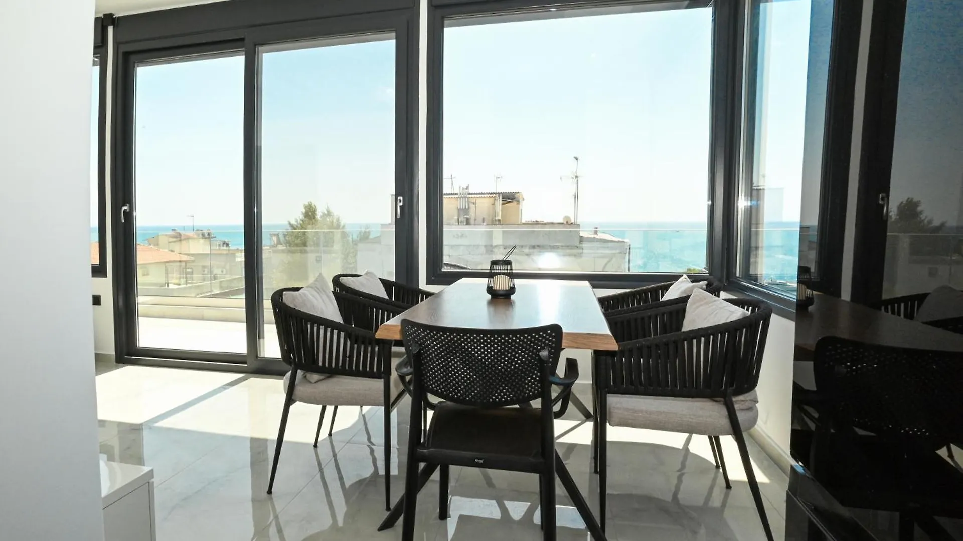 Panorama Penthouse Apartment Nea Kallikrateia